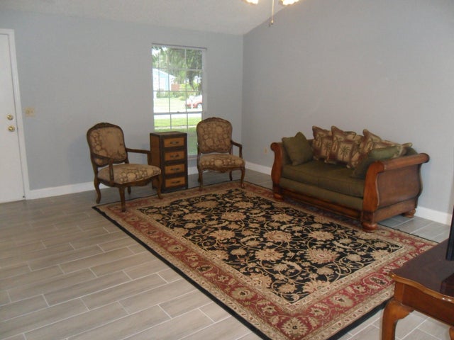 5 of 34 - 10672 Aquarius Lane, Royal Palm Beach, FL
