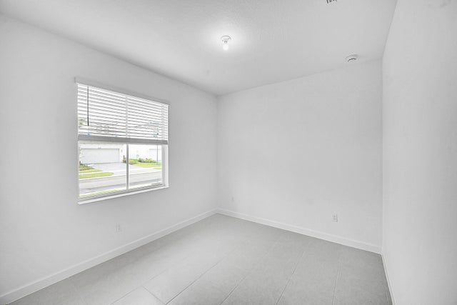 5 of 31 - 3532 Angler Dr, Fort Pierce, FL