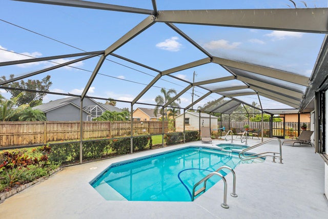 4 of 36 - 2690 Se Creston Lane, Port Saint Lucie, FL