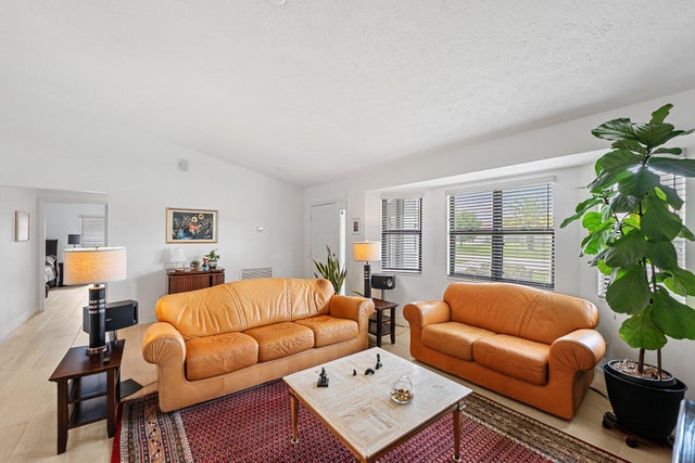 5 of 36 - 2690 Se Creston Lane, Port Saint Lucie, FL
