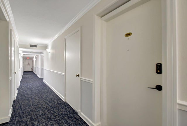 2 of 40 - 1206 S Lake Dr #504, Lantana, FL
