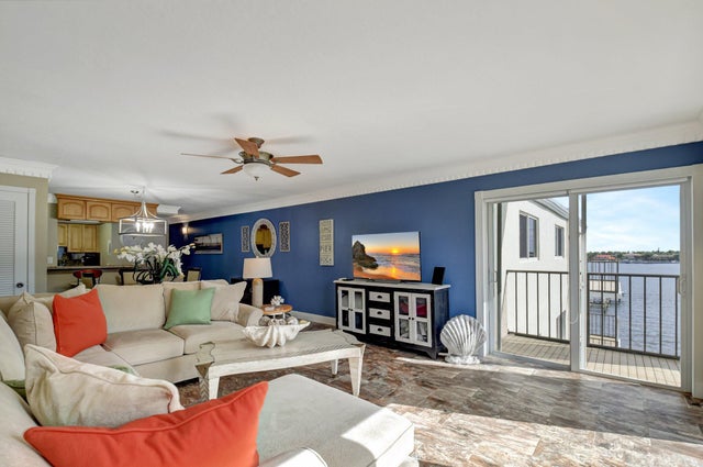 4 of 40 - 1206 S Lake Dr #504, Lantana, FL