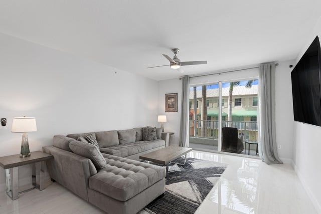 3 of 41 - 802 W Windward Way #217, Lantana, FL
