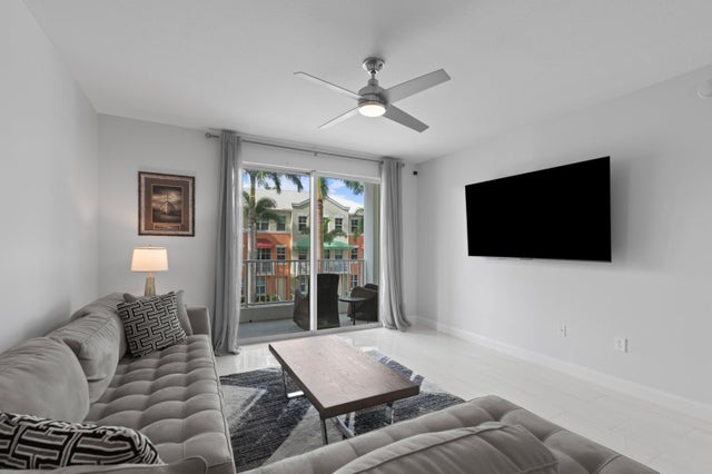 4 of 41 - 802 W Windward Way #217, Lantana, FL