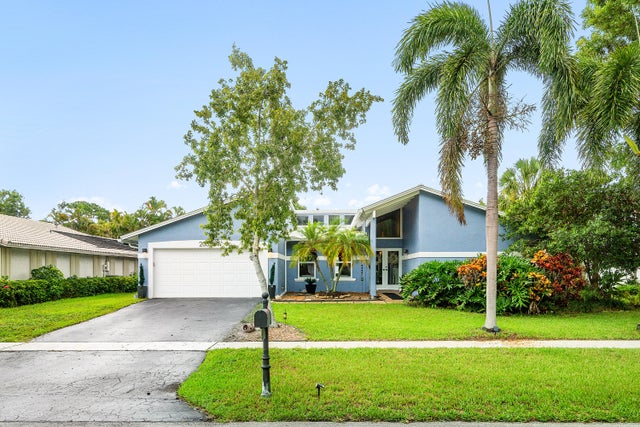 2 of 34 - 20858 Sonrisa Way, Boca Raton, FL