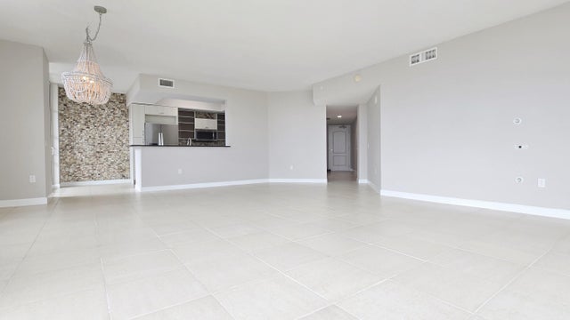 4 of 29 - 410 Evernia Street #701, West Palm Beach, FL