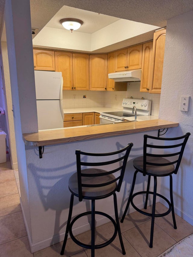 5 of 18 - 1500 Se Royal Green Circle #203, Port Saint Lucie, FL