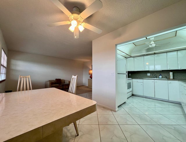 4 of 21 - 461 Wellington J, West Palm Beach, FL