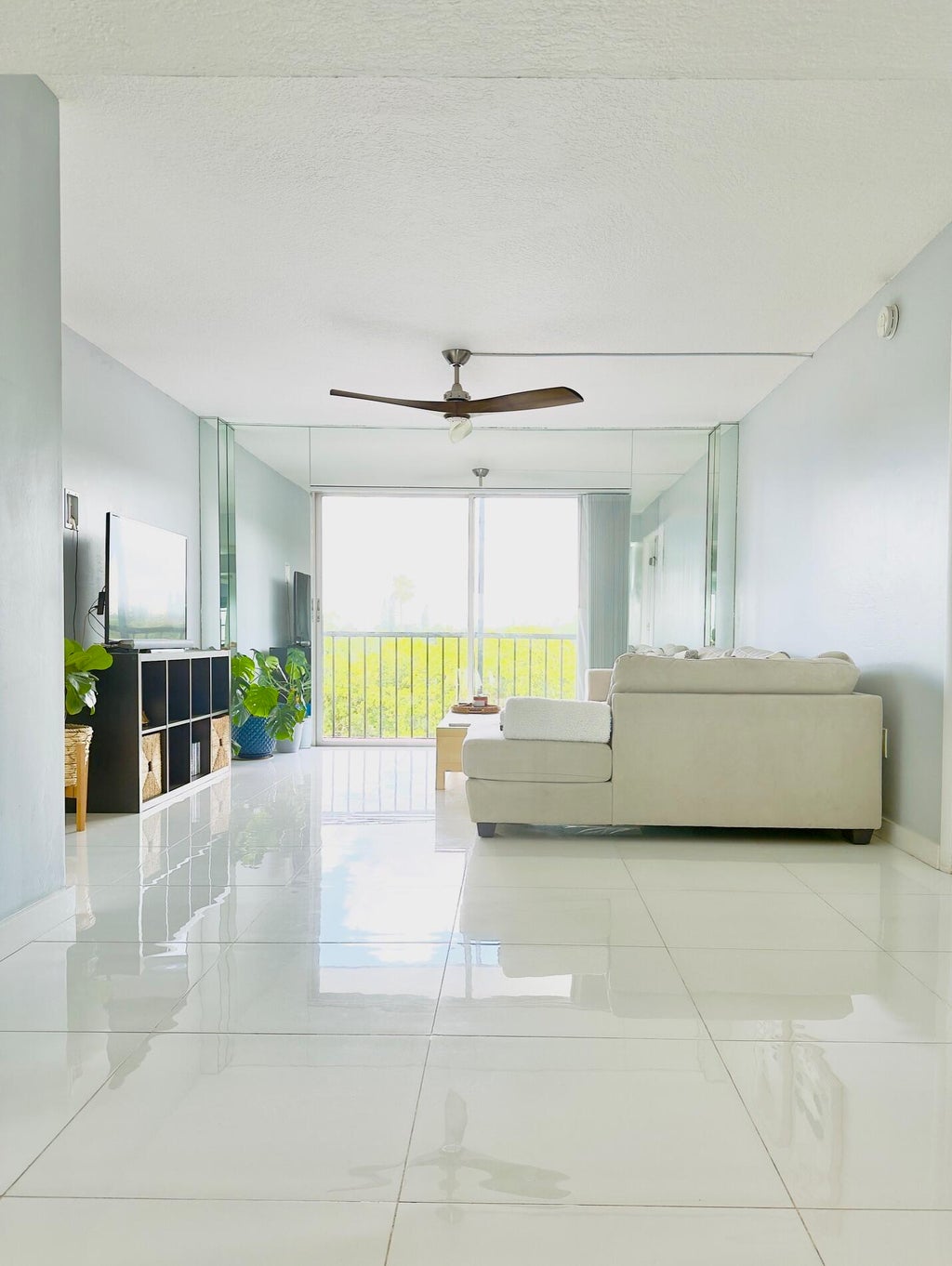 4164 Inverrary Dr #404, Lauderhill