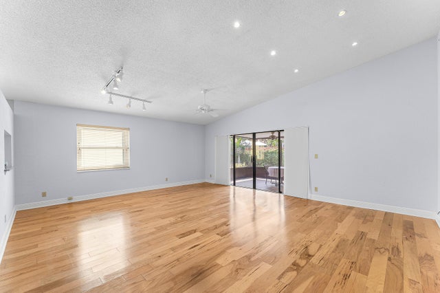5 of 27 - 2674 La Lique Circle Circle, West Palm Beach, FL