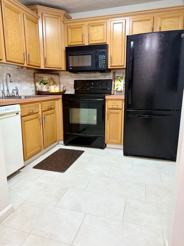 2 of 17 - 200 Village Green Circle E #310, Palm Springs, FL