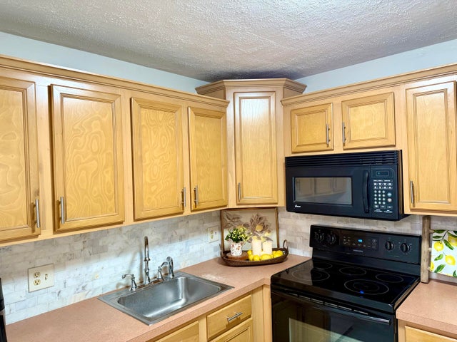 3 of 17 - 200 Village Green Circle E #310, Palm Springs, FL