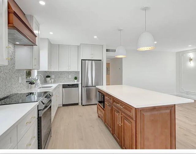 3 of 12 - 556 Monaco L, Delray Beach, FL