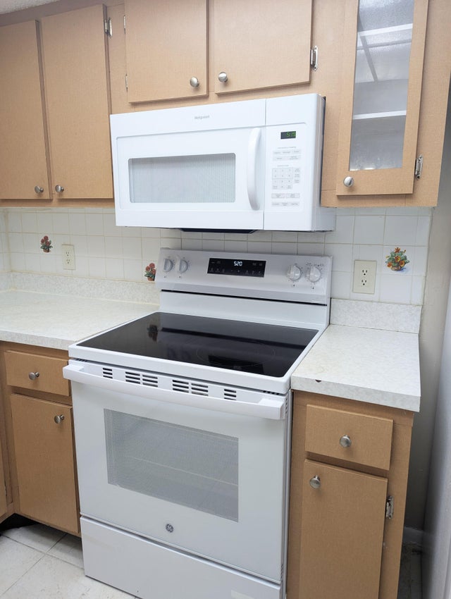 3 of 44 - 5550 Nw 44th Street #411b, Lauderhill, FL