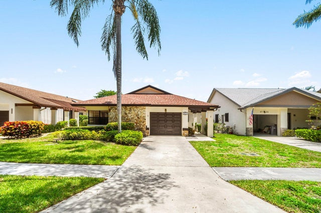 1 of 40 - 4932 Boxwood Circle, Boynton Beach, FL