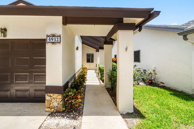 4 of 40 - 4932 Boxwood Circle, Boynton Beach, FL