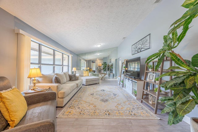 4 of 24 - 101 Sw Chapman Avenue, Port Saint Lucie, FL