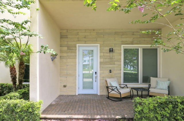 2 of 52 - 5021 Grandiflora Road, Palm Beach Gardens, FL