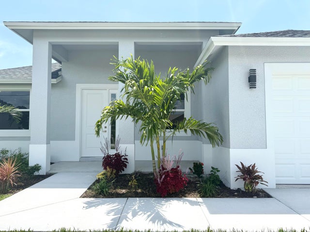 2 of 17 - 5941 Nw Center Street, Port Saint Lucie, FL