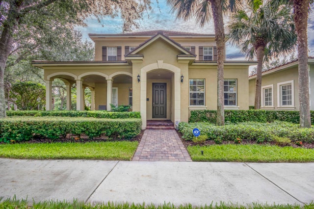 2 of 27 - 118 Foxford Court, Jupiter, FL