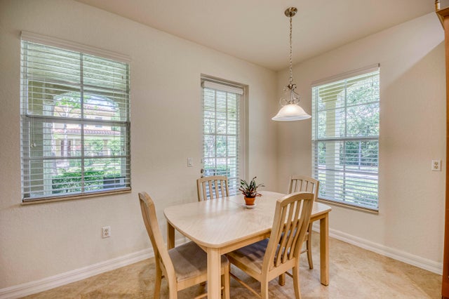 5 of 27 - 118 Foxford Court, Jupiter, FL