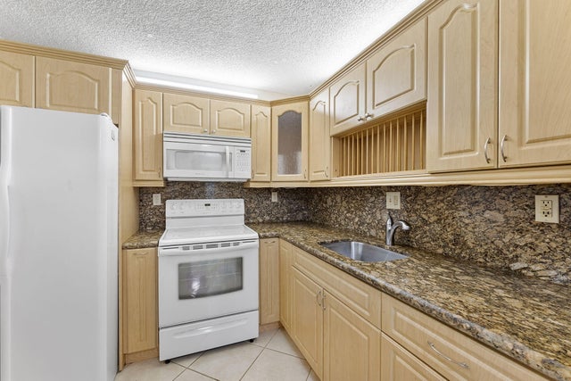 1 of 25 - 9440 Sw 8th Street #318, Boca Raton, FL