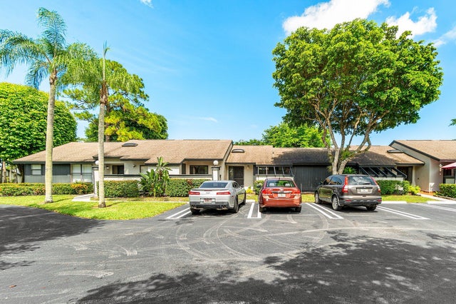 2 of 28 - 476 Lynbrook Court, Royal Palm Beach, FL