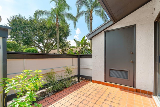 5 of 28 - 476 Lynbrook Court, Royal Palm Beach, FL