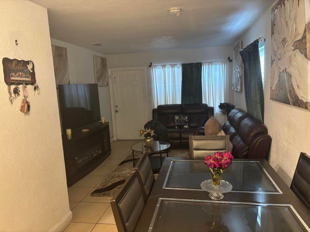 4 of 26 - 633 48th Street, West Palm Beach, FL