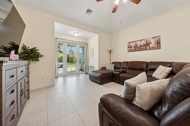 2 of 21 - 445 Lilac Court, West Palm Beach, FL