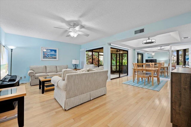 16942 Waterbend Drive Drive #155, Jupiter