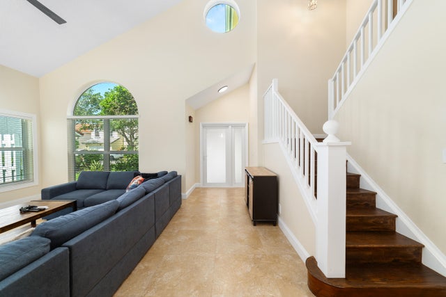 4 of 34 - 2890 Nw 69th Avenue, Margate, FL