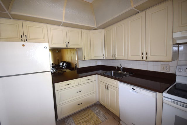 4 of 18 - 1055 Country Club Drive #206, Margate, FL