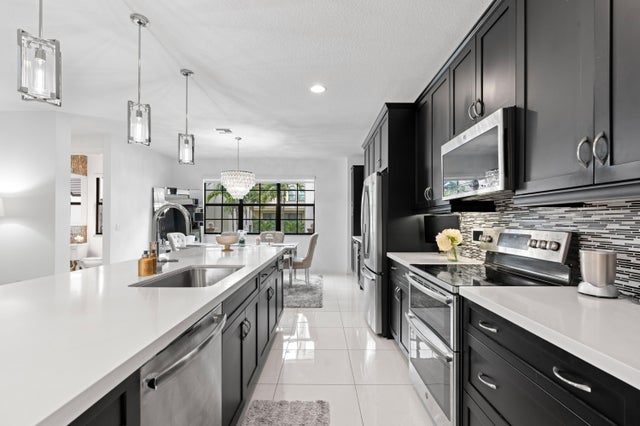 5 of 34 - 614 Windward Circle S, Boynton Beach, FL