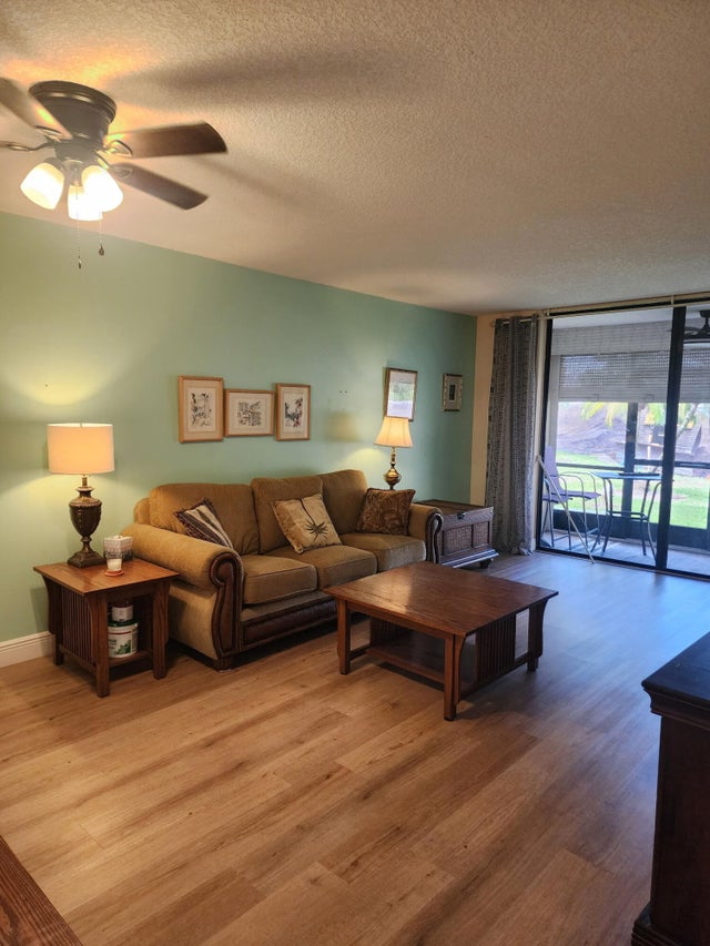 3 of 12 - 4820 Lucerne Lakes 106 Boulevard #106, Lake Worth, FL
