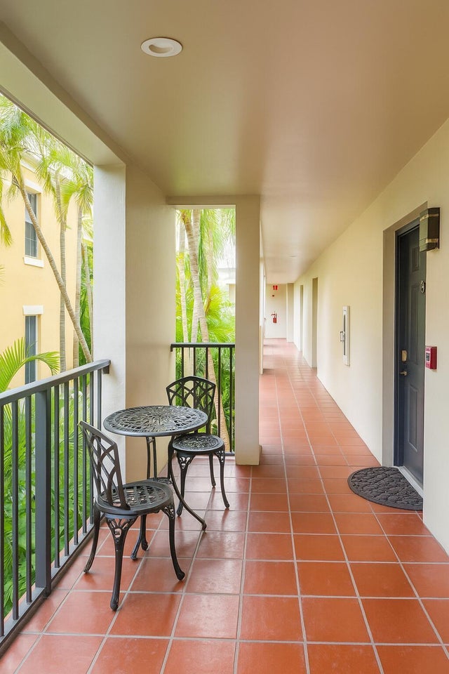 2 of 24 - 560 S Sapodilla 203 Avenue #203, West Palm Beach, FL