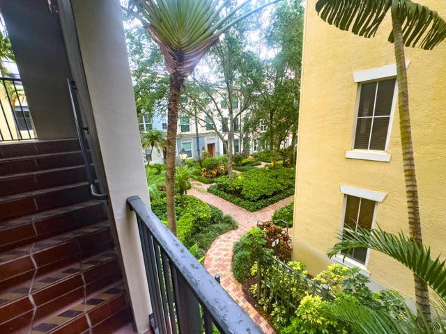 3 of 24 - 560 S Sapodilla 203 Avenue #203, West Palm Beach, FL