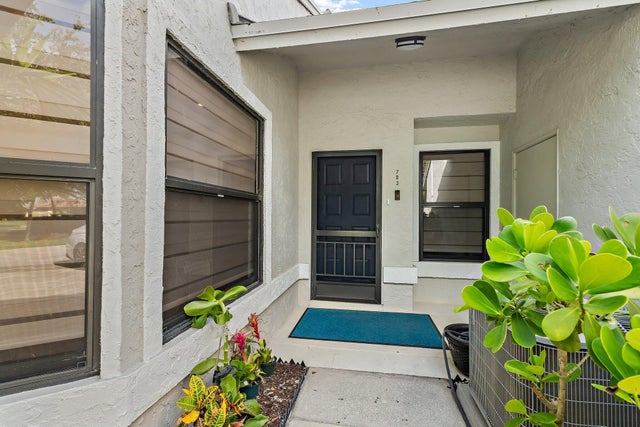 3 of 32 - 703 Saint Giles Court, Palm Beach Gardens, FL