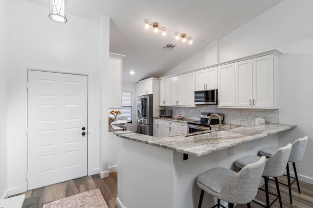 5 of 32 - 703 Saint Giles Court, Palm Beach Gardens, FL