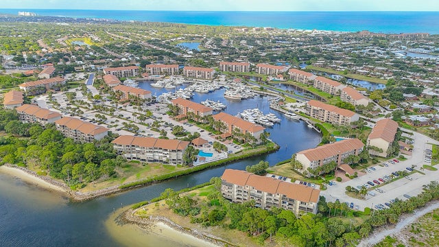3 of 30 - 2101 Marina Isle Way #404, Jupiter, FL