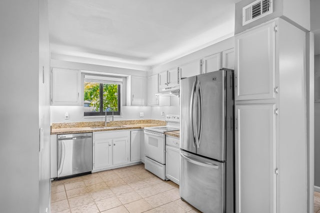 4 of 21 - 2600 Greenwood Terrace #g110, Boca Raton, FL