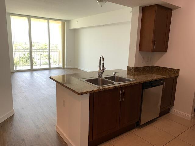 2 of 12 - 450 N Federal Highway #703, Boynton Beach, FL