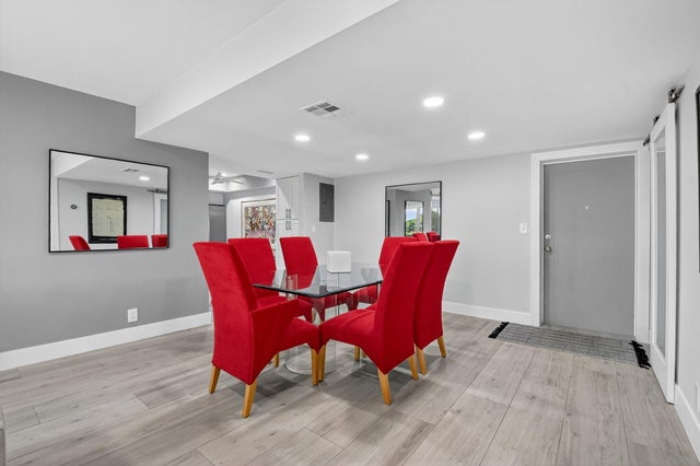 4 of 30 - 1701 Presidential Way #a203, West Palm Beach, FL