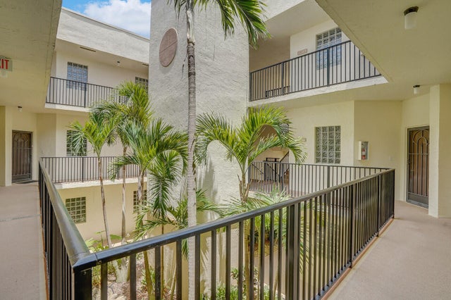 3 of 30 - 5155 Europa Drive #i, Boynton Beach, FL
