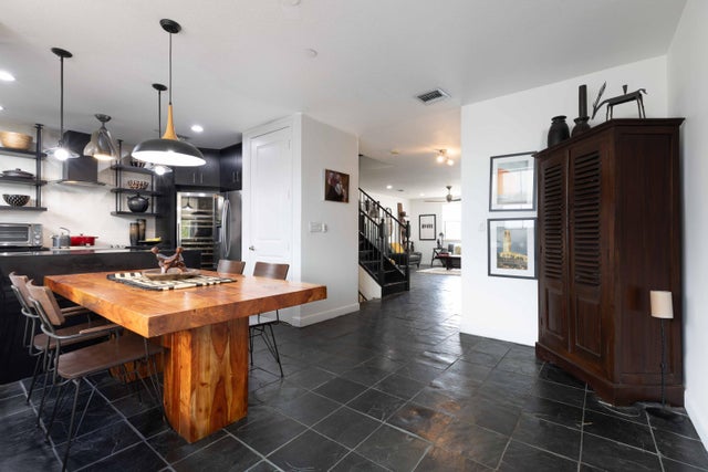2 of 41 - 852 Ne 16th Avenue, Fort Lauderdale, FL