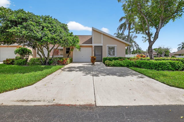 8129 Springtree Road, Boca Raton