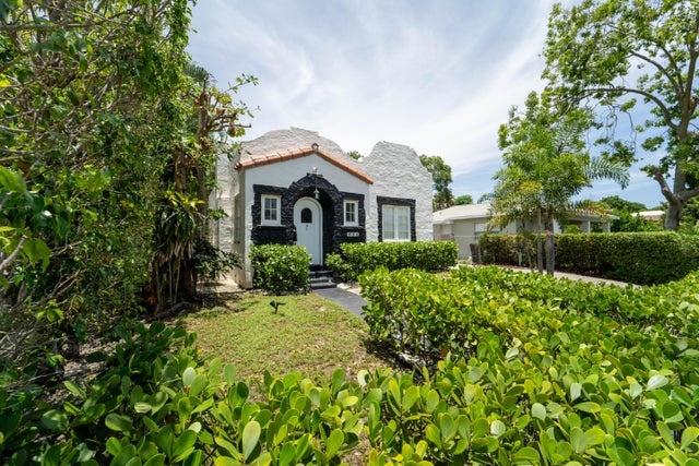 2 of 29 - 933 38th Street, West Palm Beach, FL