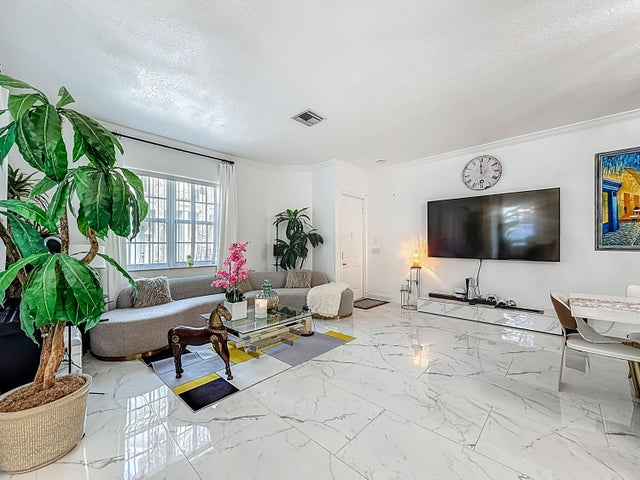 2 of 51 - 5524 Boynton Gardens Drive, Boynton Beach, FL