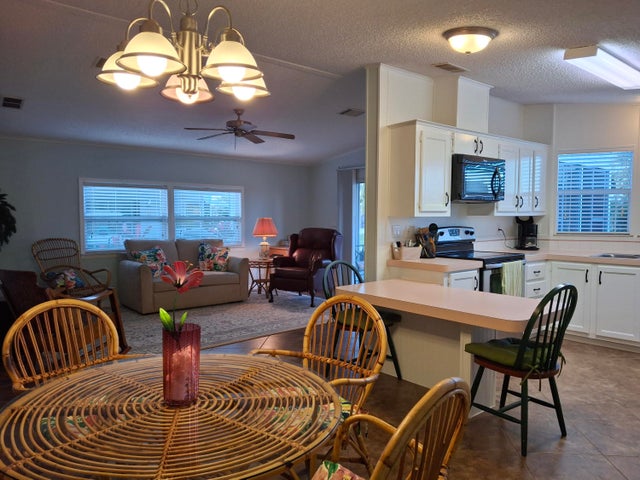 4 of 25 - 8528 Gallberry Circle, Port Saint Lucie, FL