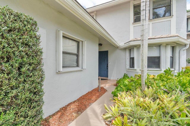 4 of 40 - 624 N Deer Creek North Shore Drive N, Deerfield Beach, FL